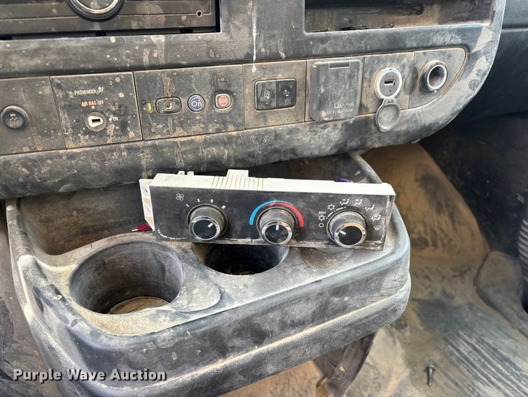 image for item FG0505 2021 Chevrolet G3500 box truck