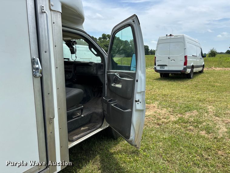 image for item FG0505 2021 Chevrolet G3500 box truck