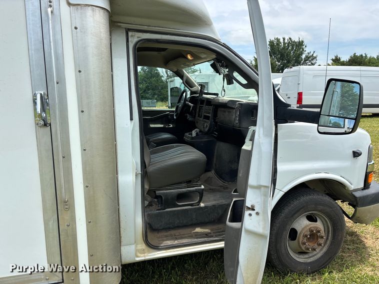 image for item FG0505 2021 Chevrolet G3500 box truck