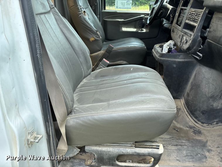 image for item FG0505 2021 Chevrolet G3500 box truck