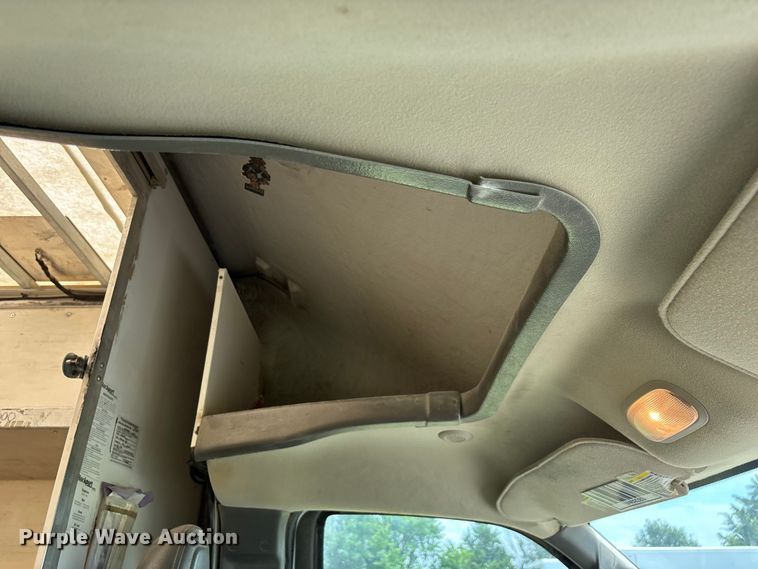 image for item FG0505 2021 Chevrolet G3500 box truck
