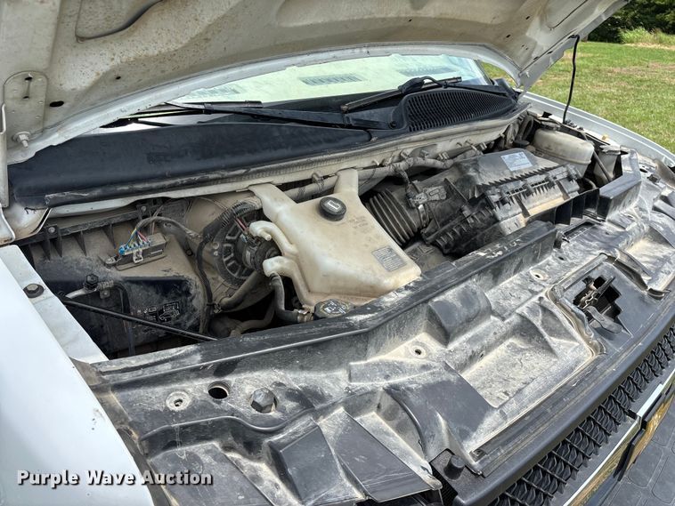 image for item FG0505 2021 Chevrolet G3500 box truck