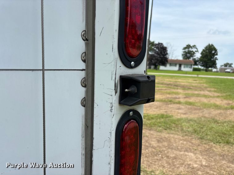 image for item FG0506 2016 Isuzu NQR box truck