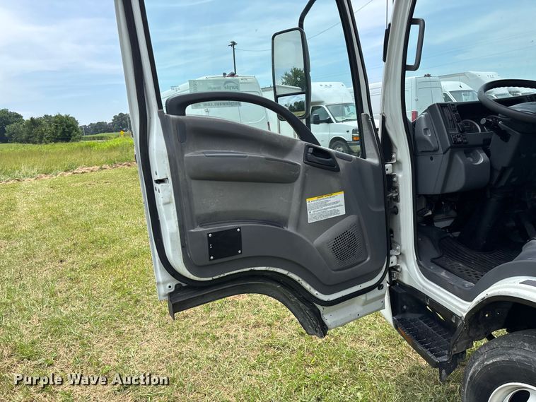 image for item FG0506 2016 Isuzu NQR box truck