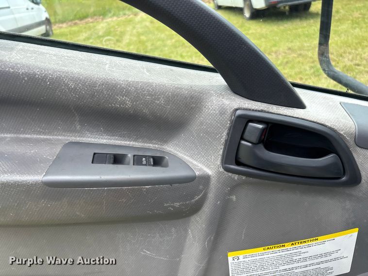 image for item FG0506 2016 Isuzu NQR box truck