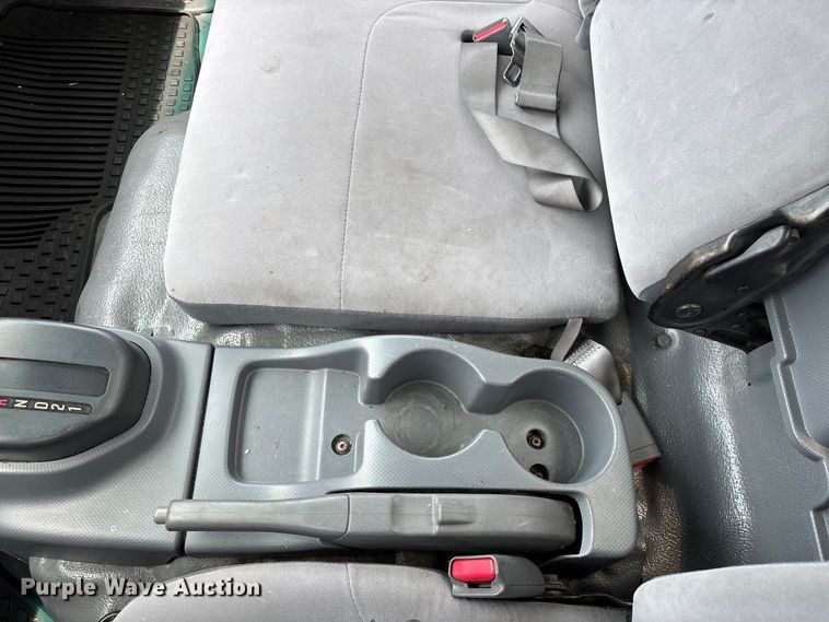 image for item FG0506 2016 Isuzu NQR box truck