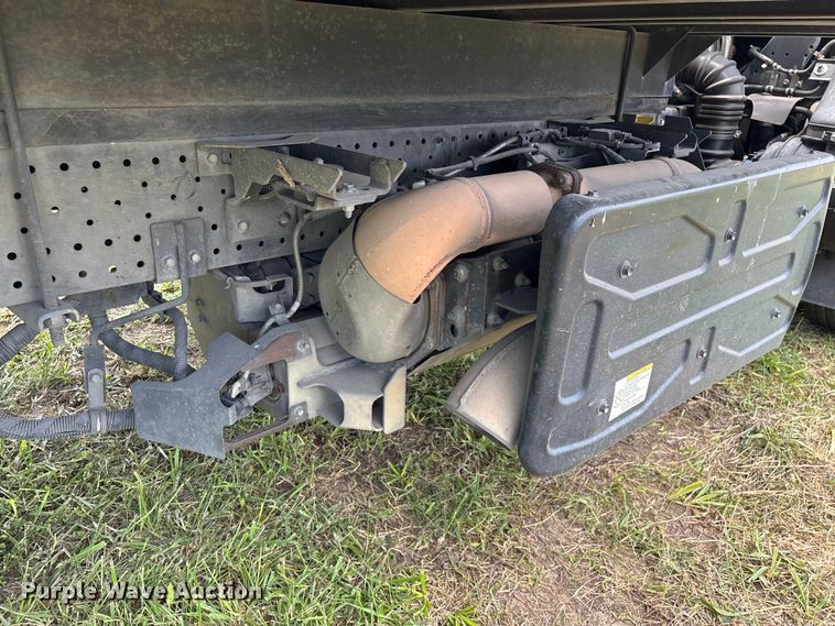 image for item FG0506 2016 Isuzu NQR box truck