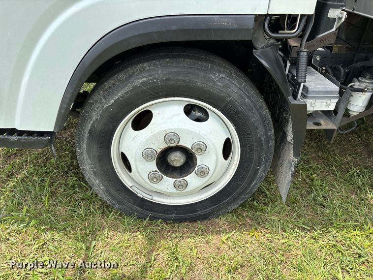 image for item FG0506 2016 Isuzu NQR box truck