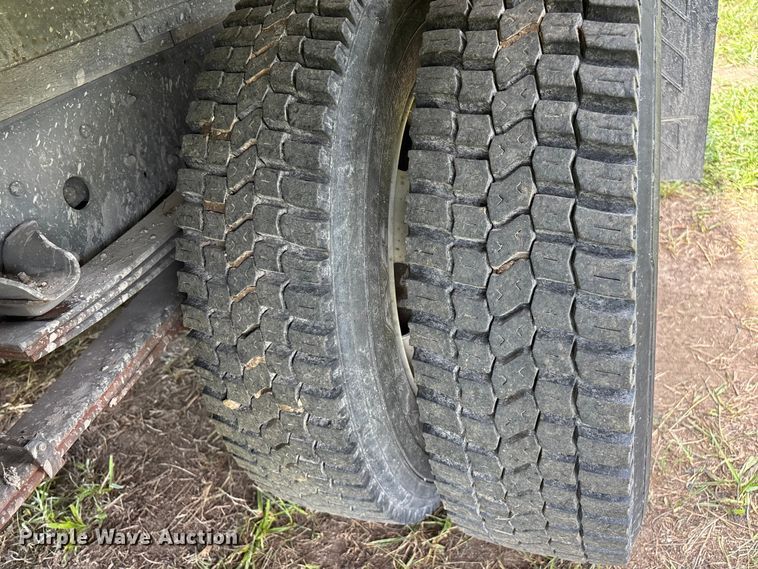 image for item FG0506 2016 Isuzu NQR box truck