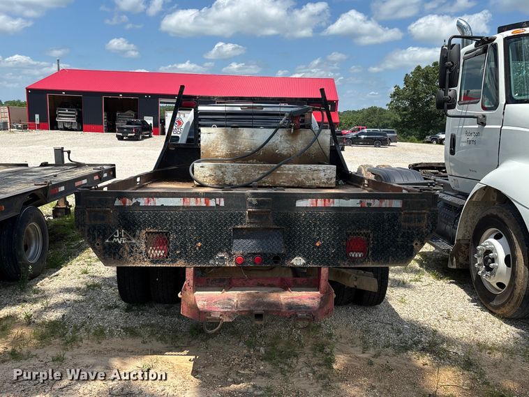 image for item FG0511 2011 Ford F350 Super Duty Crew Cab flatbed pickup truck