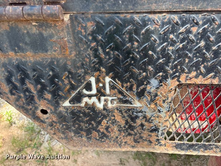 image for item FG0511 2011 Ford F350 Super Duty Crew Cab flatbed pickup truck