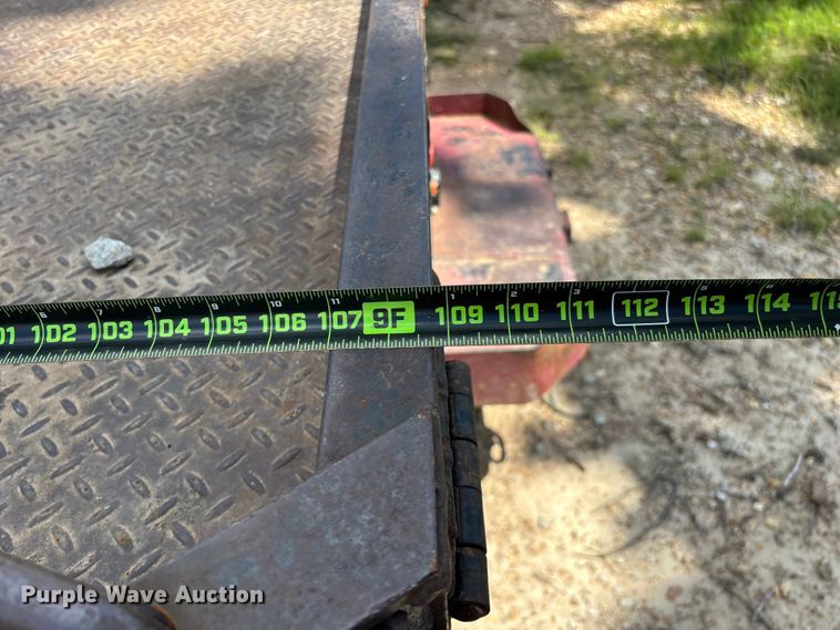 image for item FG0511 2011 Ford F350 Super Duty Crew Cab flatbed pickup truck