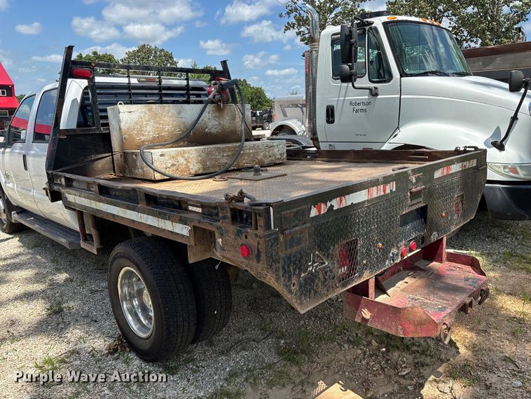 image for item FG0511 2011 Ford F350 Super Duty Crew Cab flatbed pickup truck