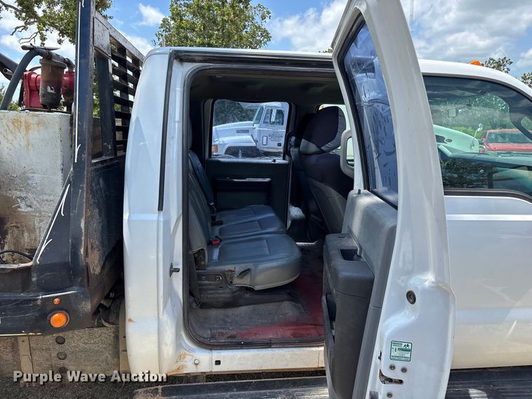 image for item FG0511 2011 Ford F350 Super Duty Crew Cab flatbed pickup truck