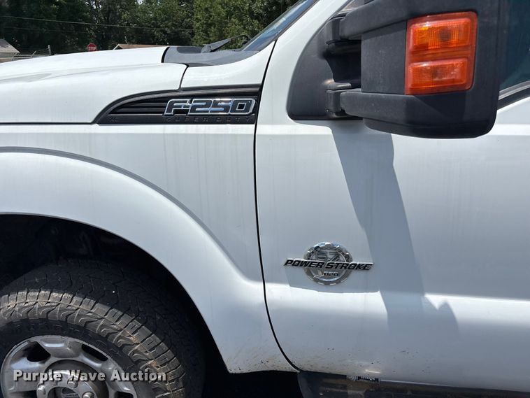 image for item FG0512 2012 Ford F250 Super Duty Crew Cab pickup truck