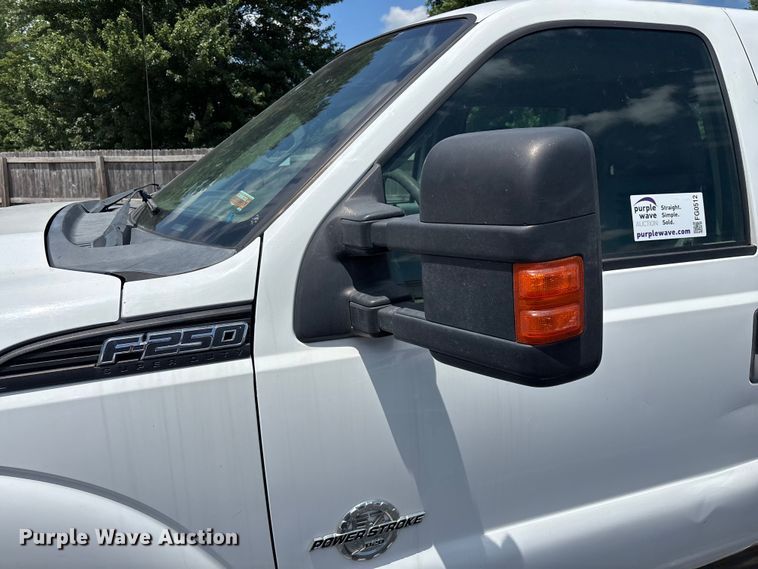 image for item FG0512 2012 Ford F250 Super Duty Crew Cab pickup truck