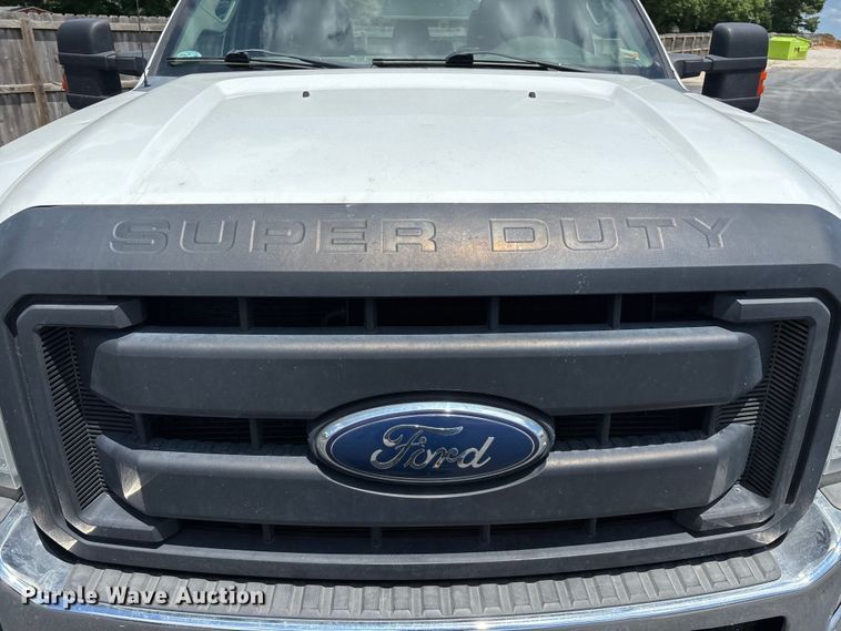 image for item FG0512 2012 Ford F250 Super Duty Crew Cab pickup truck