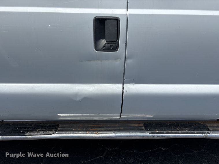 image for item FG0512 2012 Ford F250 Super Duty Crew Cab pickup truck