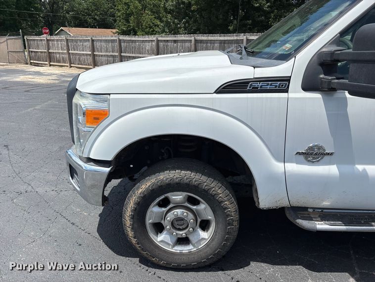image for item FG0512 2012 Ford F250 Super Duty Crew Cab pickup truck