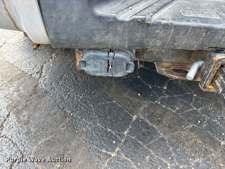 image for item FG0512 2012 Ford F250 Super Duty Crew Cab pickup truck