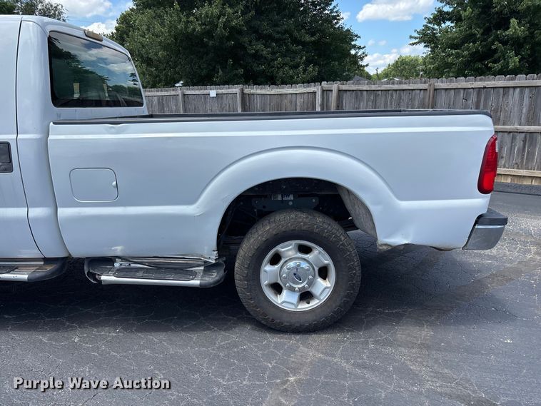 image for item FG0512 2012 Ford F250 Super Duty Crew Cab pickup truck