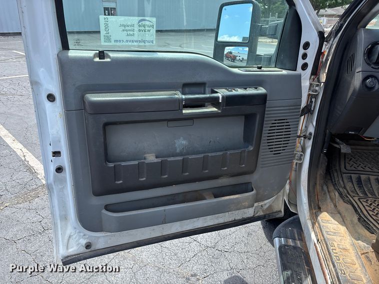 image for item FG0512 2012 Ford F250 Super Duty Crew Cab pickup truck