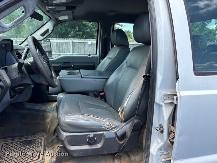 image for item FG0512 2012 Ford F250 Super Duty Crew Cab pickup truck