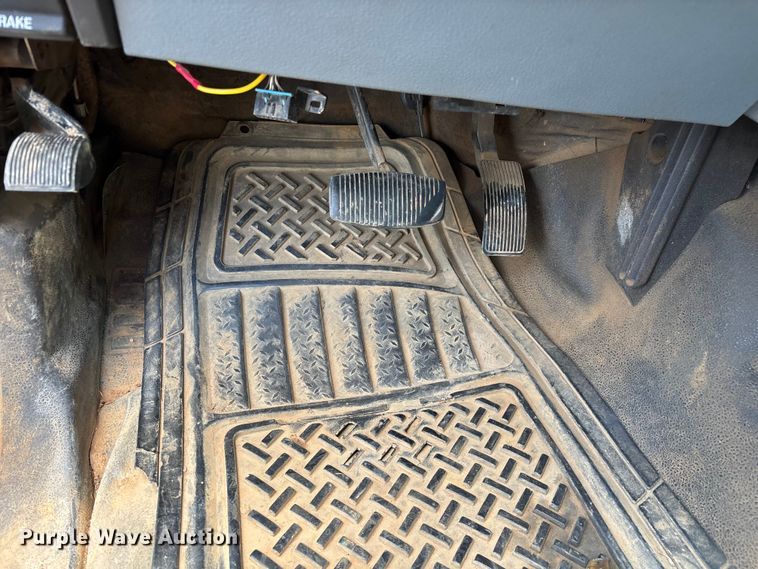 image for item FG0512 2012 Ford F250 Super Duty Crew Cab pickup truck