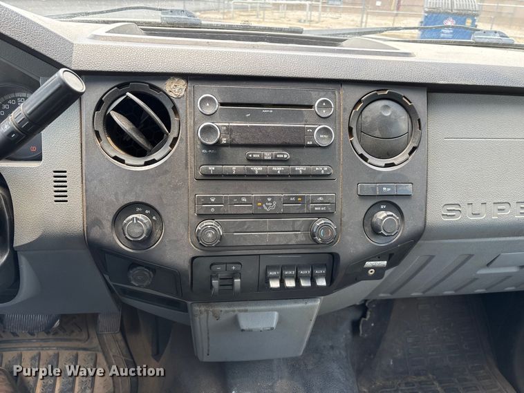 image for item FG0512 2012 Ford F250 Super Duty Crew Cab pickup truck
