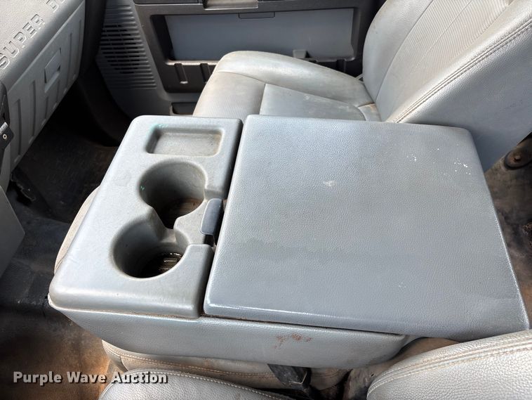 image for item FG0512 2012 Ford F250 Super Duty Crew Cab pickup truck