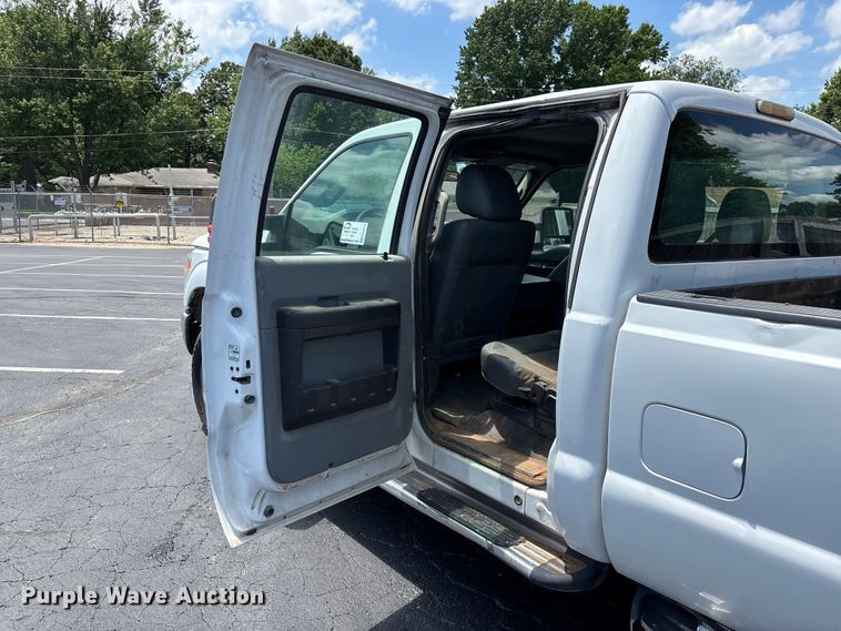 image for item FG0512 2012 Ford F250 Super Duty Crew Cab pickup truck
