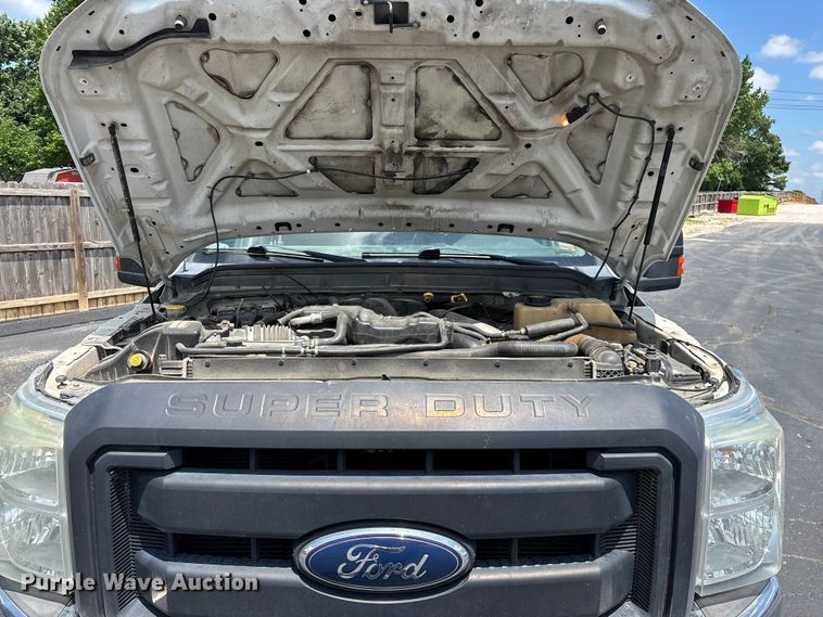 image for item FG0512 2012 Ford F250 Super Duty Crew Cab pickup truck