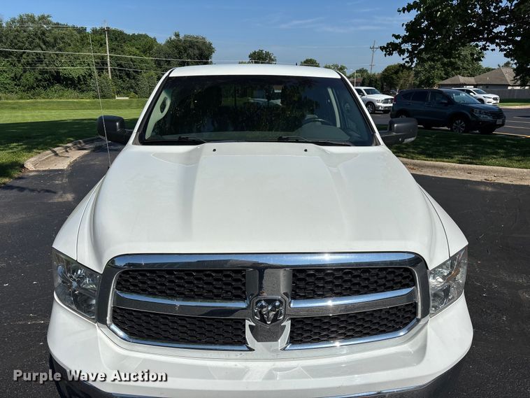 image for item FG0513 2019 RAM 1500 Crew Cab pickup truck