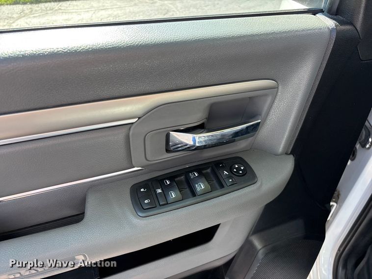 image for item FG0513 2019 RAM 1500 Crew Cab pickup truck