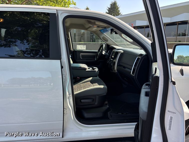 image for item FG0513 2019 RAM 1500 Crew Cab pickup truck