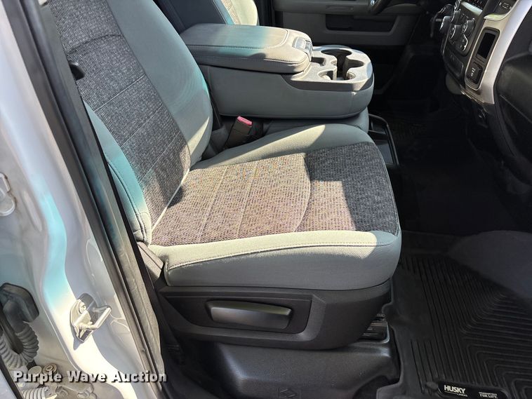 image for item FG0513 2019 RAM 1500 Crew Cab pickup truck