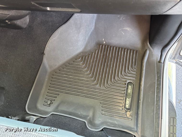 image for item FG0513 2019 RAM 1500 Crew Cab pickup truck