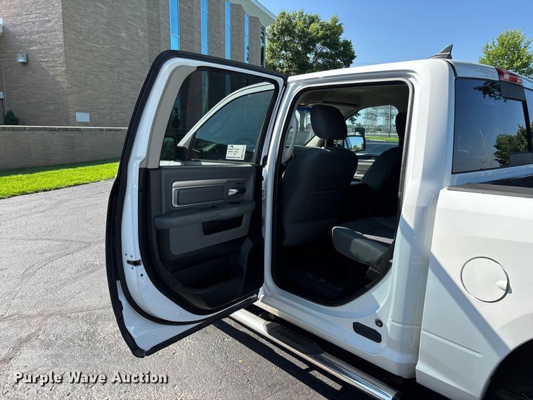 image for item FG0513 2019 RAM 1500 Crew Cab pickup truck