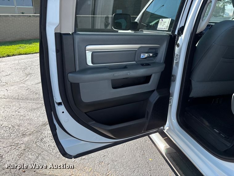 image for item FG0513 2019 RAM 1500 Crew Cab pickup truck