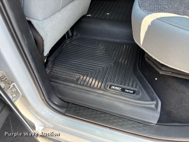 image for item FG0513 2019 RAM 1500 Crew Cab pickup truck