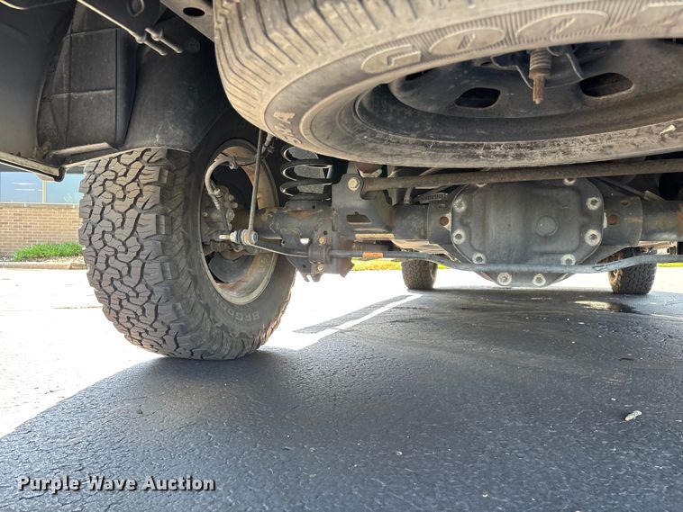 image for item FG0513 2019 RAM 1500 Crew Cab pickup truck