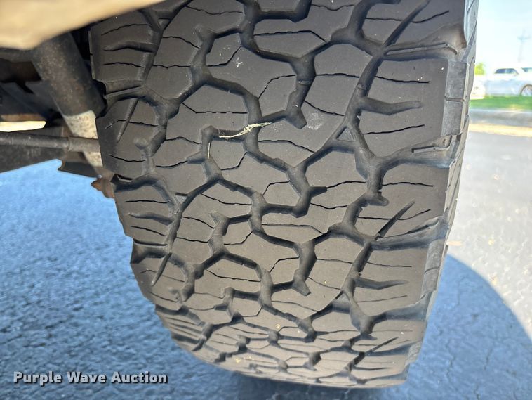 image for item FG0513 2019 RAM 1500 Crew Cab pickup truck
