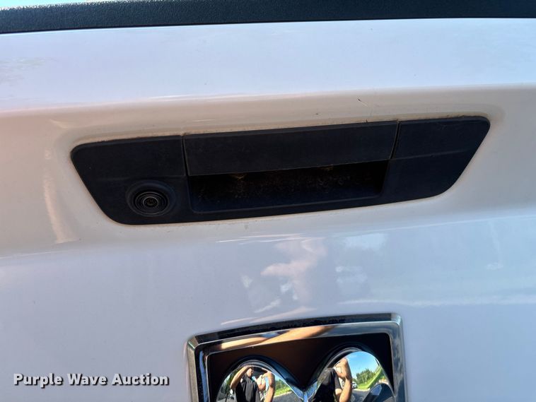 image for item FG0514 2019 RAM 1500 Crew Cab pickup truck