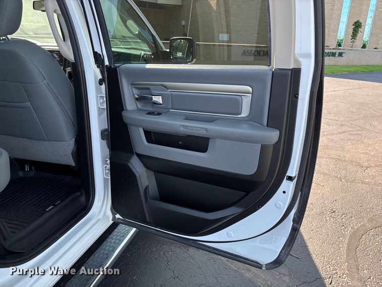 image for item FG0514 2019 RAM 1500 Crew Cab pickup truck
