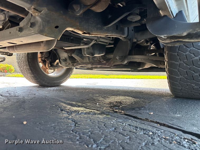 image for item FG0514 2019 RAM 1500 Crew Cab pickup truck