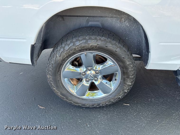 image for item FG0514 2019 RAM 1500 Crew Cab pickup truck