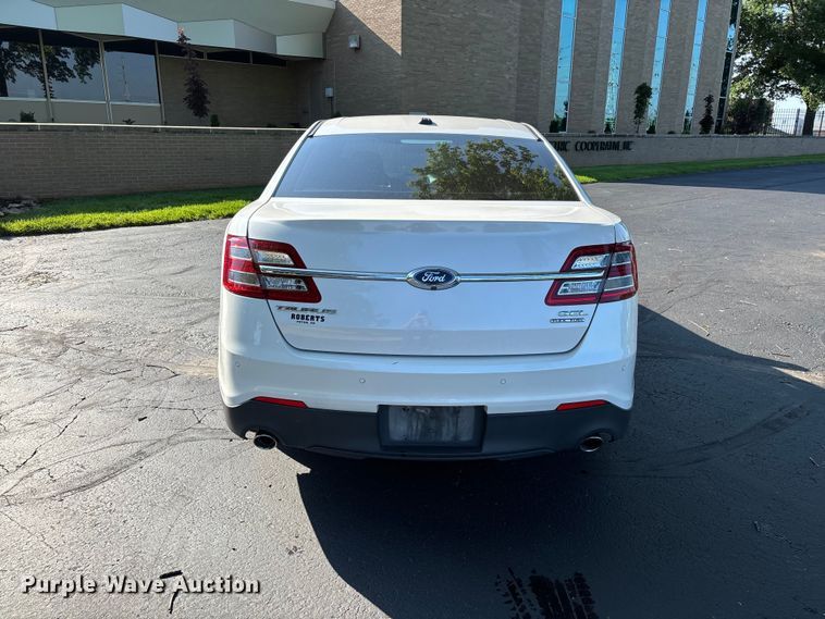 image for item FG0515 2019 Ford Taurus SEL 