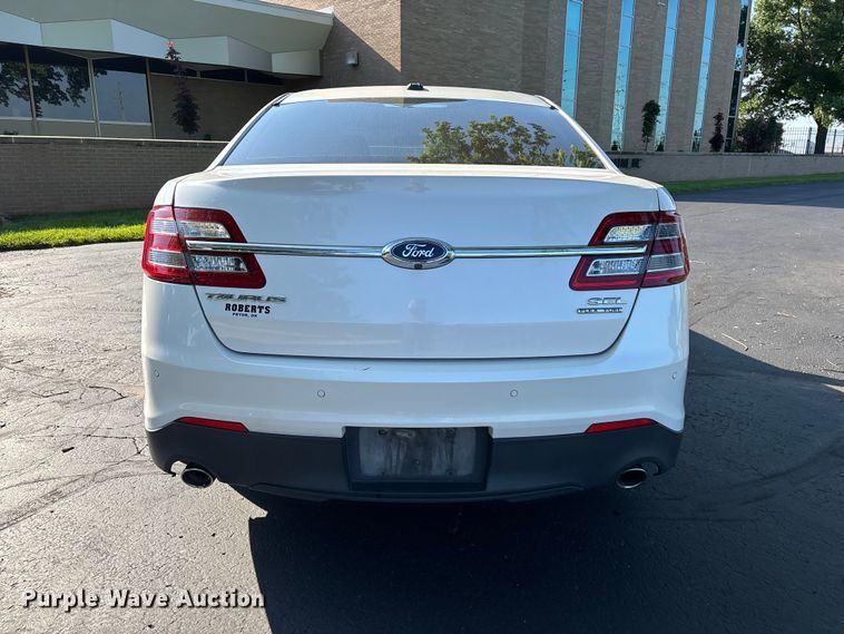 image for item FG0515 2019 Ford Taurus SEL 