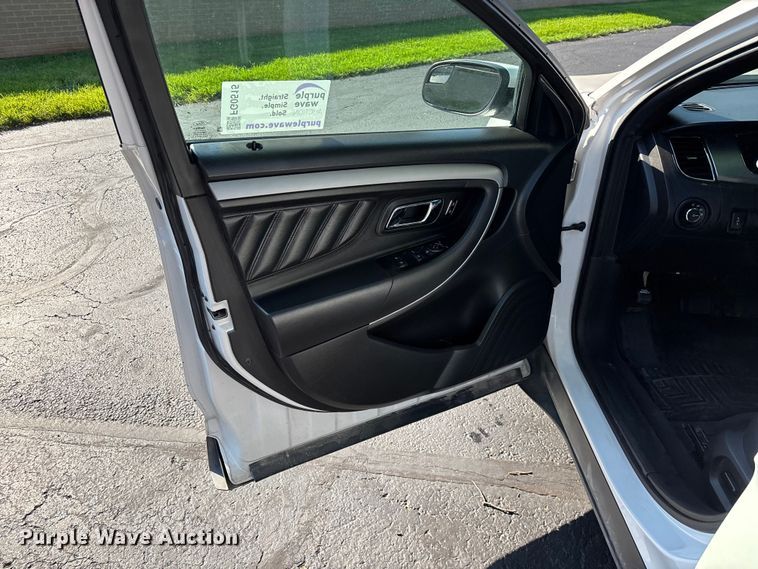 image for item FG0515 2019 Ford Taurus SEL 