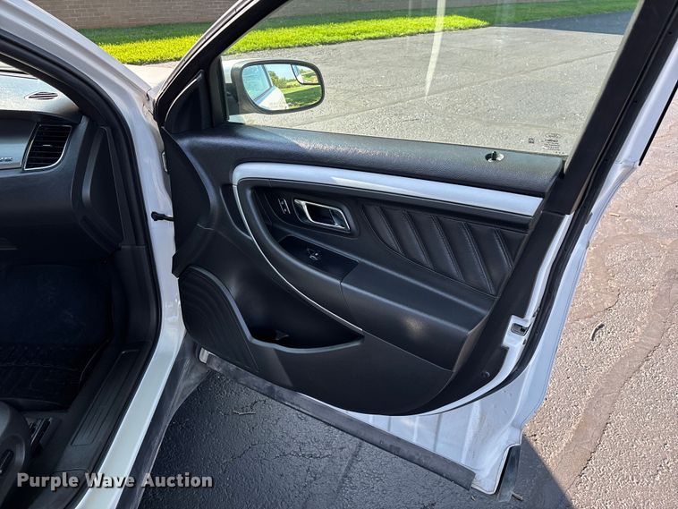 image for item FG0515 2019 Ford Taurus SEL 